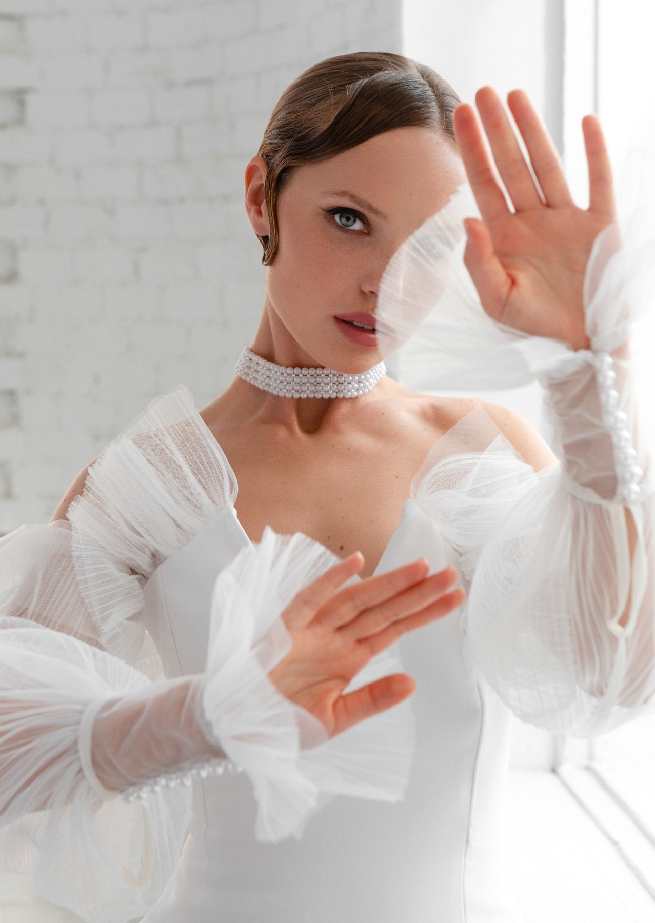 swan mini dress White Swan Slit Short Sleeve Backless Removable Satin Bow Mini Dress