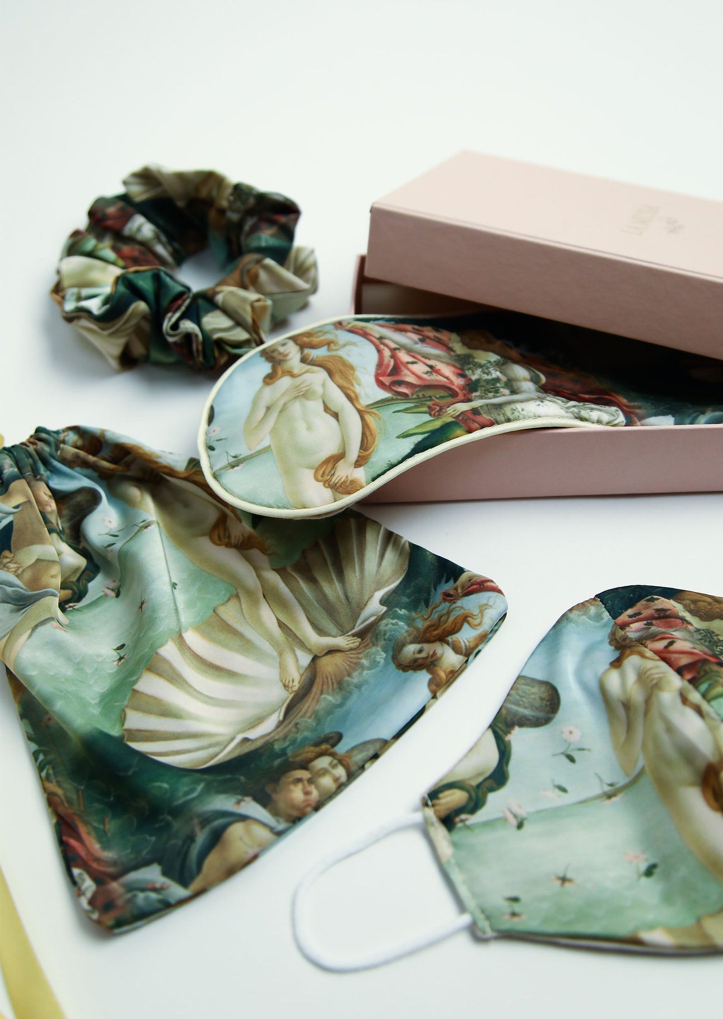 Venus Brand Set