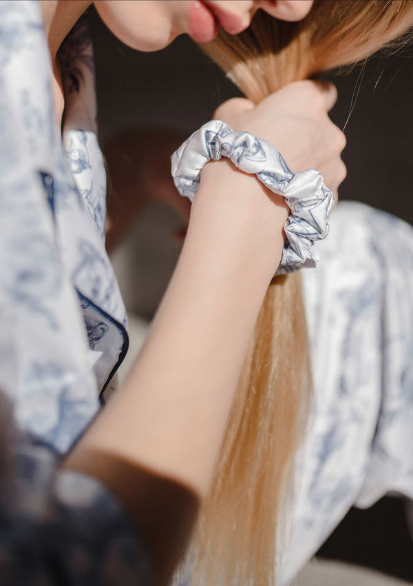 Blue Porcelain Brand Set