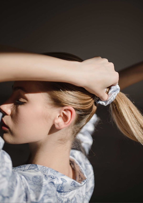 Blue Porcelain Brand Set